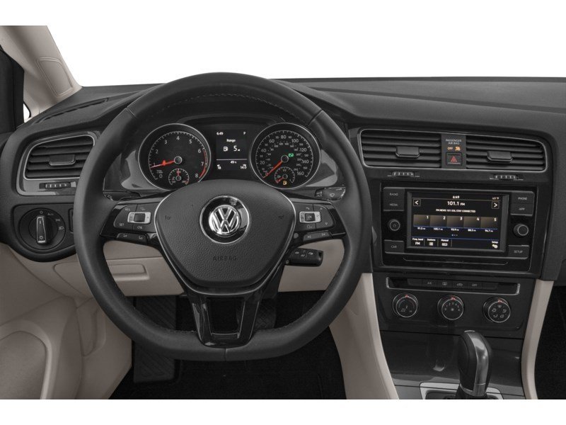 2019 Volkswagen Golf Comfortline 5-door Manual Interior Shot 3