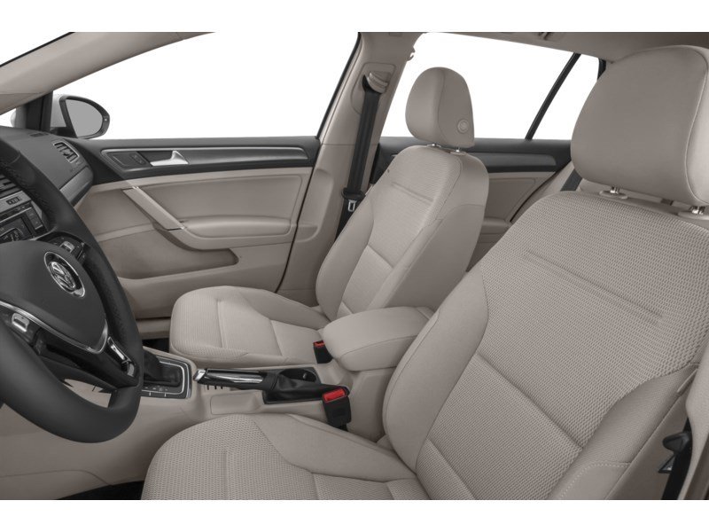 2019 Volkswagen Golf Comfortline 5-door Manual Interior Shot 4