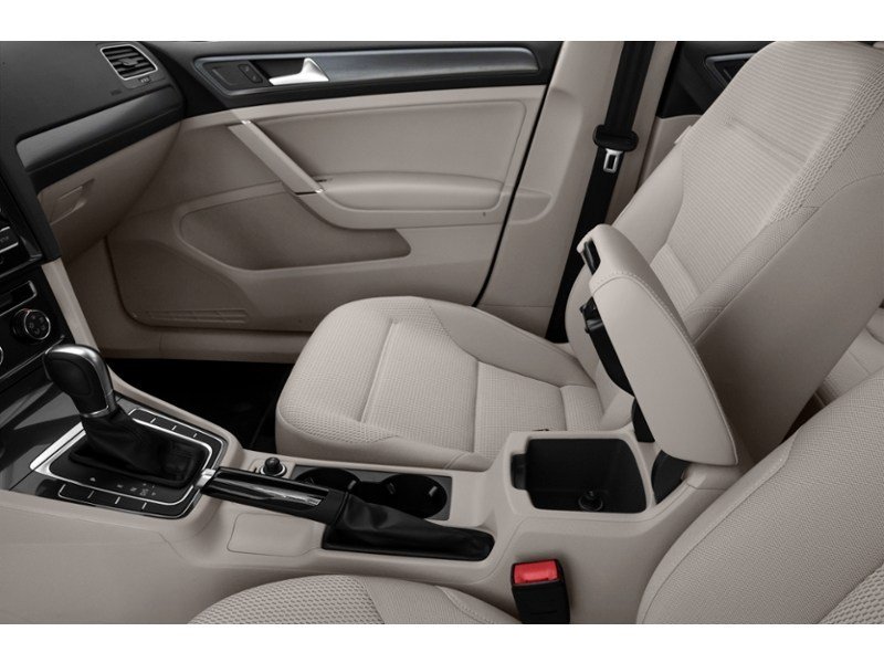 2019 Volkswagen Golf Comfortline 5-door Auto Interior Shot 7