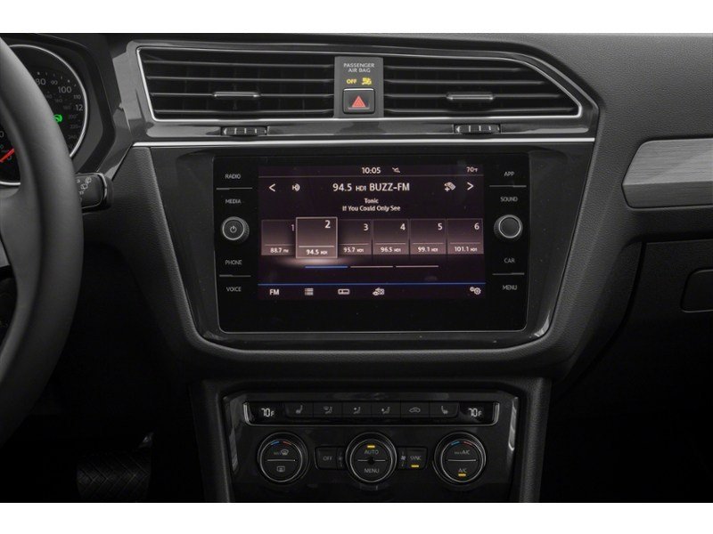 2020 Volkswagen Tiguan IQ Drive 4MOTION Interior Shot 2