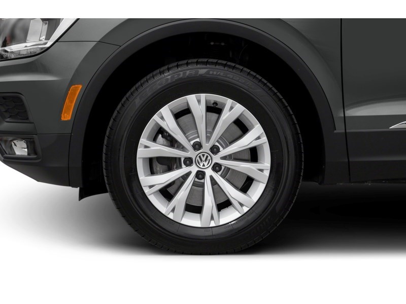 2018 Volkswagen Tiguan Comfortline Exterior Shot 5