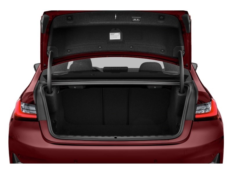 2019 BMW 330 i xDrive Exterior Shot 4