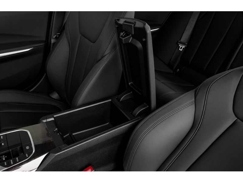2019 BMW 330 i xDrive Interior Shot 7