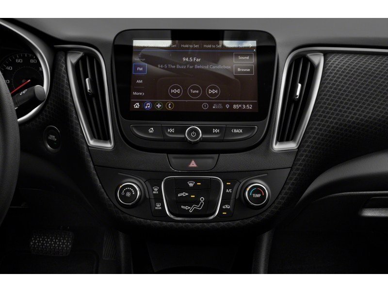 2022 Chevrolet Malibu 4dr Sdn LS w/1LS Interior Shot 2