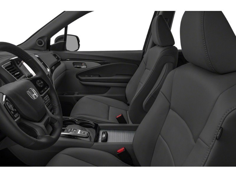 2020 Honda Pilot Touring 7-Passenger AWD Interior Shot 4