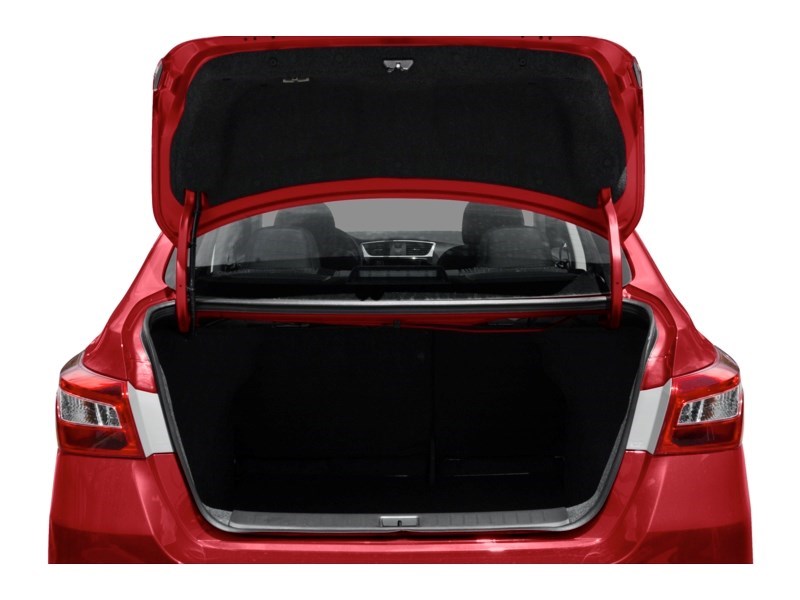 2019 Nissan Sentra S CVT Exterior Shot 4