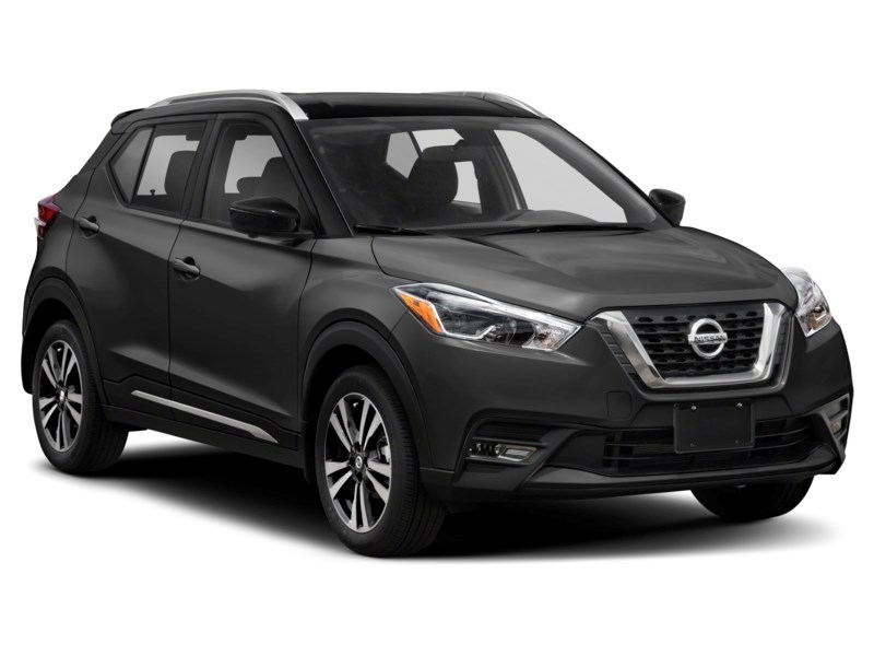 2020 Nissan Kicks SR FWD Exterior Shot 8