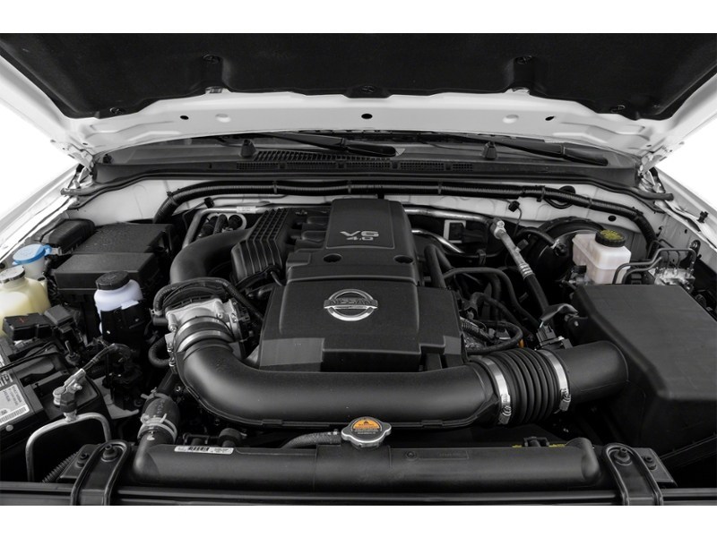 2019 Nissan Frontier Crew Cab PRO-4X Standard Bed 4x4 Auto Exterior Shot 3