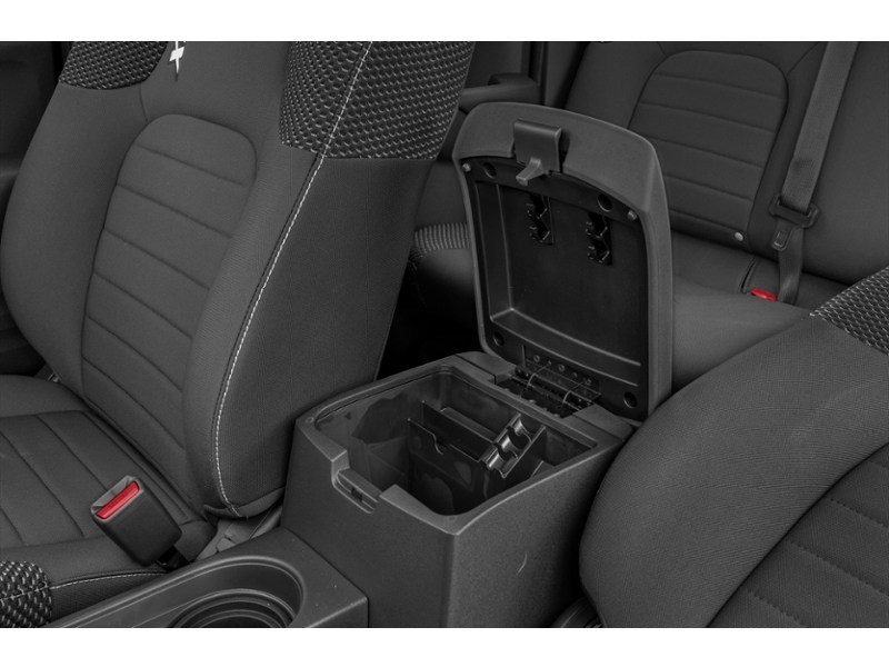 2019 Nissan Frontier Crew Cab PRO-4X Standard Bed 4x4 Auto Interior Shot 7