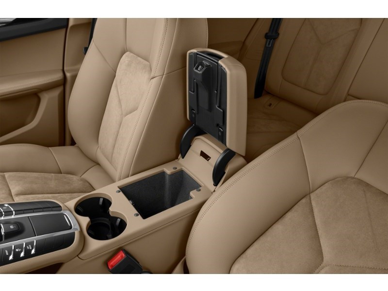 2021 Porsche Macan S Interior Shot 7