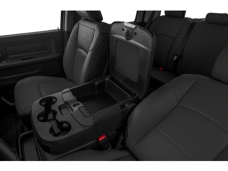 2022 RAM 2500 Big Horn 4x4 Crew Cab 6'4" Box Interior Shot 7