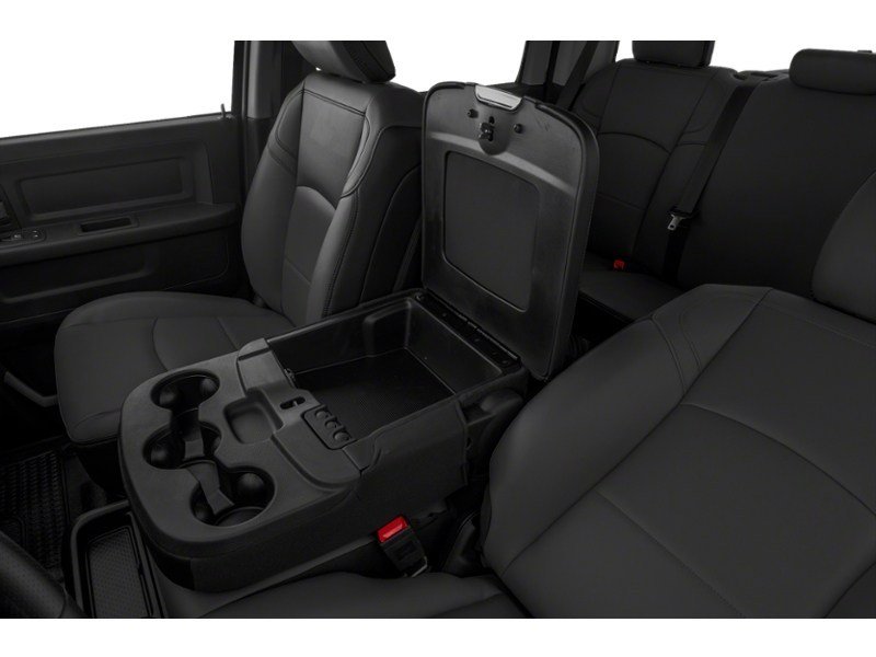 2022 RAM 2500 Big Horn 4x4 Crew Cab 6'4" Box Interior Shot 7