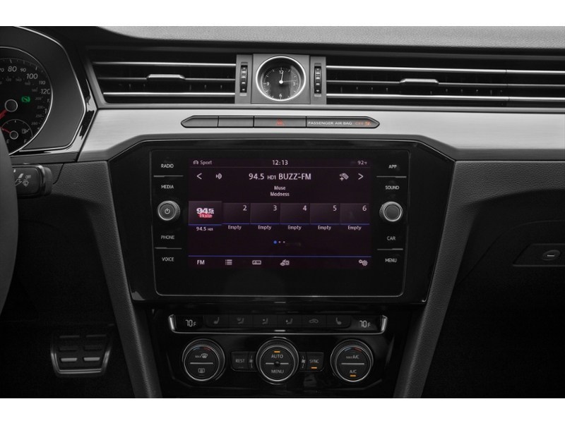 2019 Volkswagen Arteon 2.0 TSI Interior Shot 2