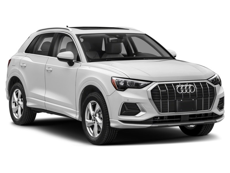 2019 Audi Q3 2.0 TFSI quattro Technik Tiptronic Exterior Shot 8