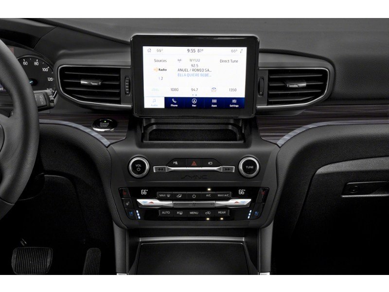2023 Ford Explorer Limited 4WD Interior Shot 2