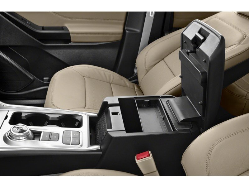 2023 Ford Explorer Limited 4WD Interior Shot 7
