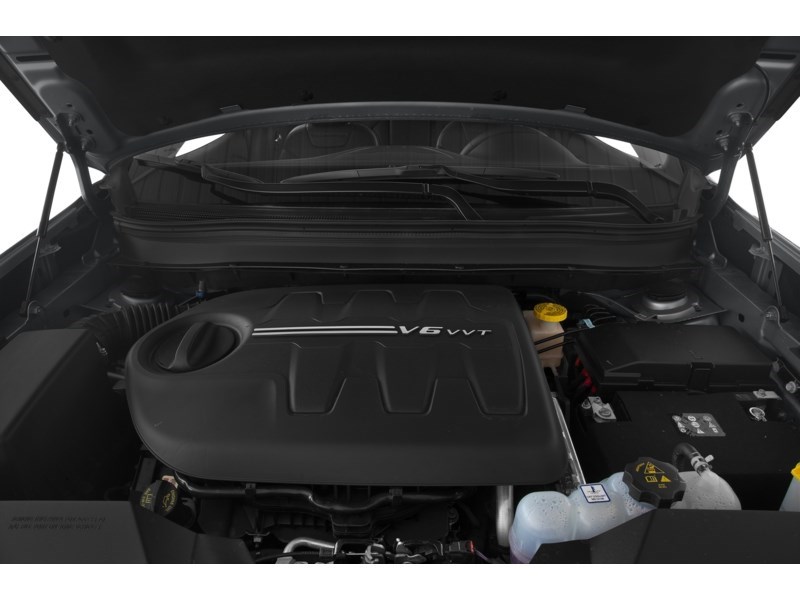 2019 Jeep Cherokee Trailhawk 4x4 Exterior Shot 3