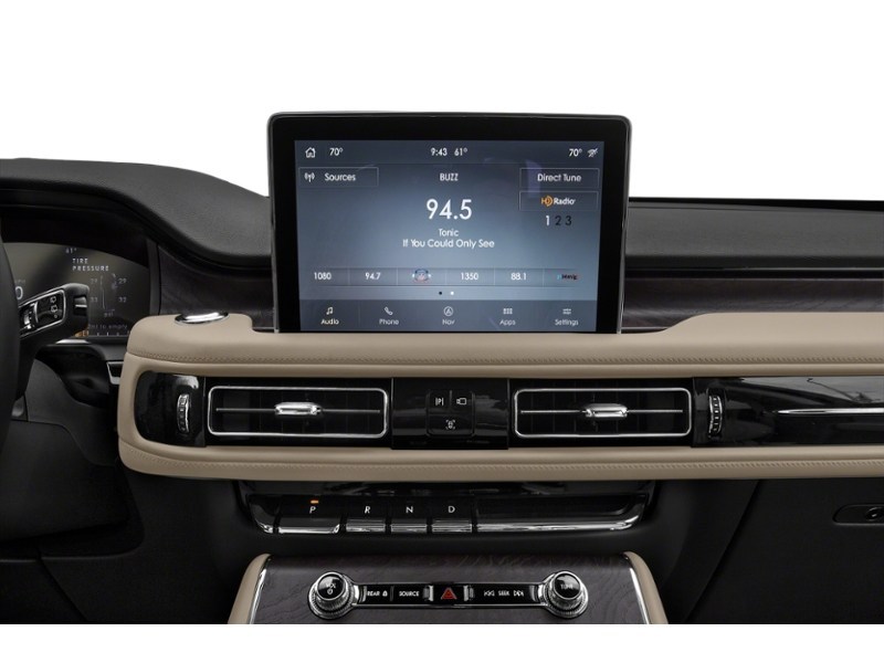 2021 Lincoln Aviator Reserve Interior Shot 2