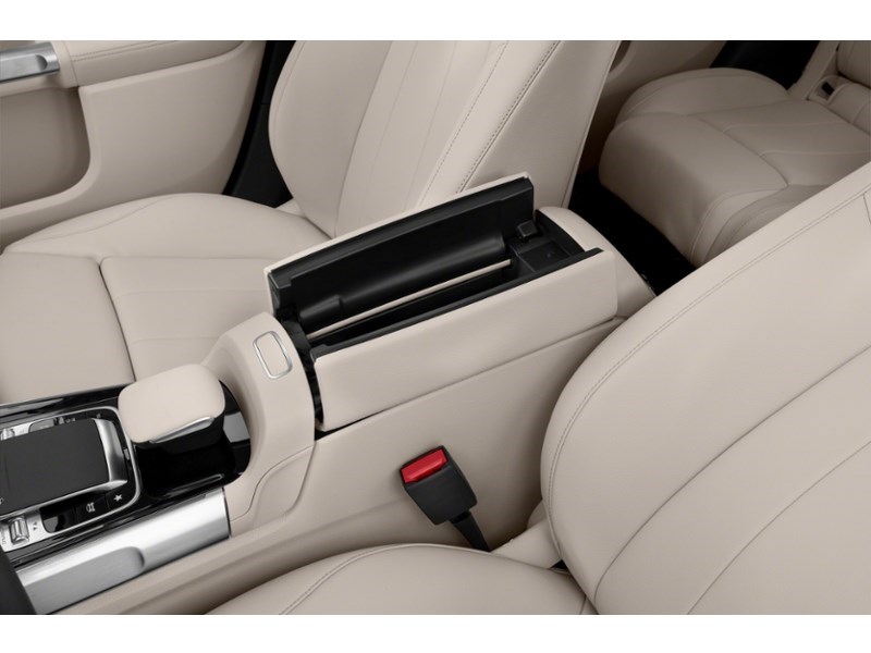 2020 Mercedes-Benz GLB 250 Base Interior Shot 7