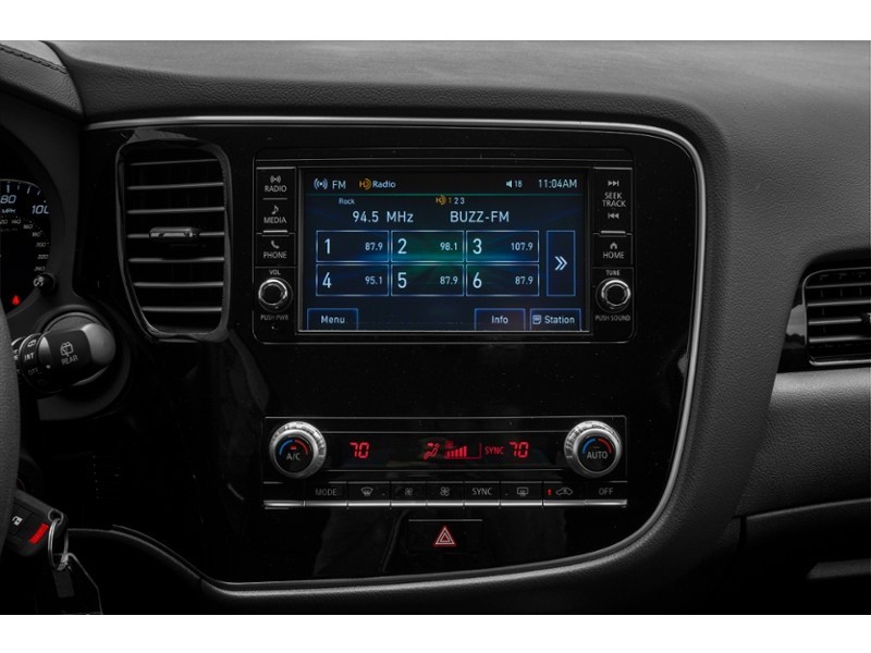2020 Mitsubishi Outlander ES S-AWC Interior Shot 2