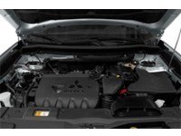 2020 Mitsubishi Outlander ES S-AWC Exterior Shot 3