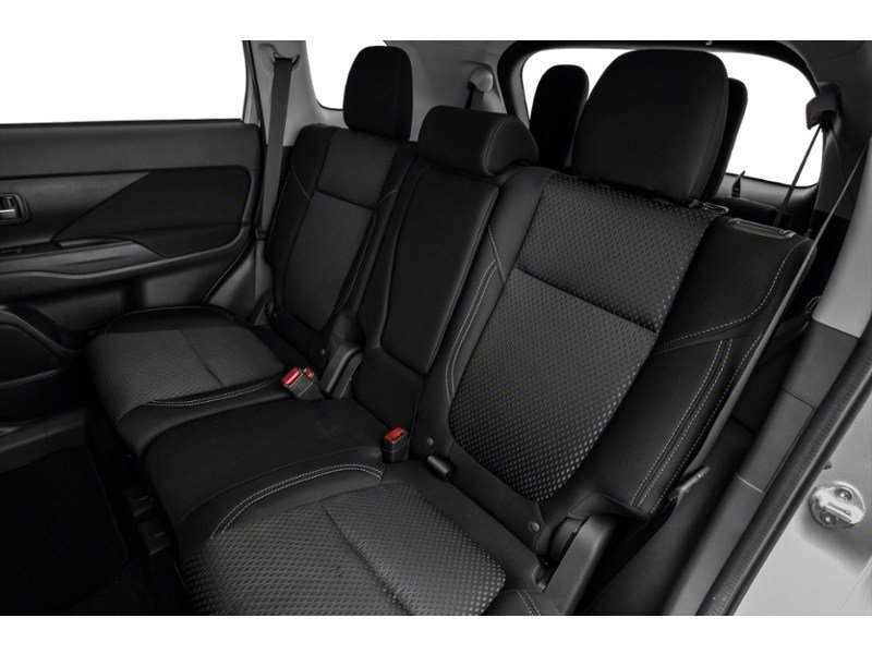 2020 Mitsubishi Outlander ES S-AWC Interior Shot 5
