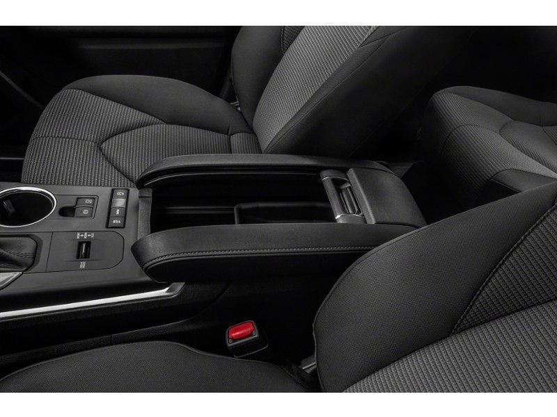 2022 Toyota Highlander LE AWD Interior Shot 7