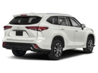2022 Toyota Highlander XLE AWD Exterior Shot 2