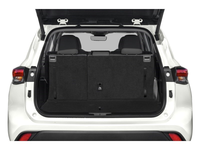 2022 Toyota Highlander XLE AWD Exterior Shot 4