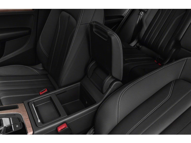 2022 Audi Q5 45 Technik Interior Shot 7