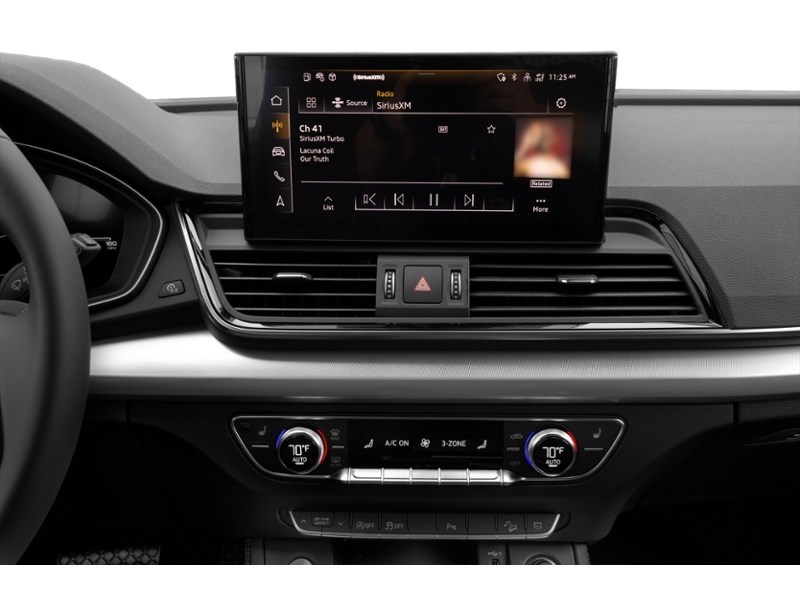 2022 Audi Q5 45 Technik Interior Shot 2