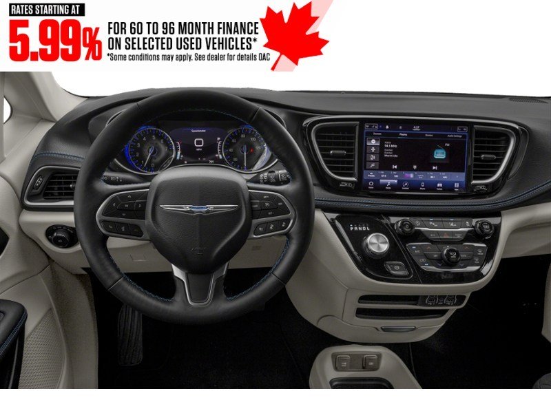 2022 Chrysler Pacifica Touring L FWD Interior Shot 3