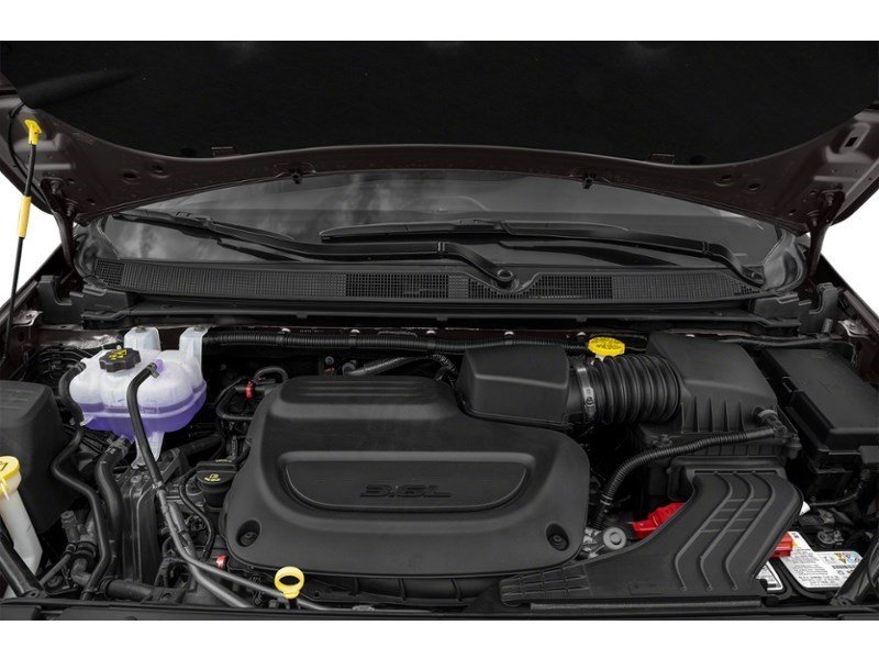 2022 Chrysler Pacifica Limited FWD Exterior Shot 3