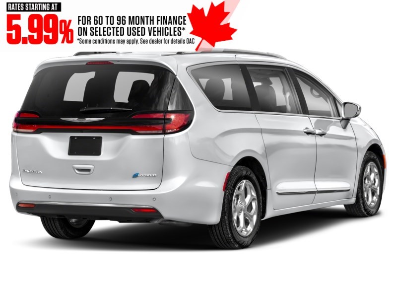 2022 Chrysler Pacifica Hybrid Limited 2WD Exterior Shot 2