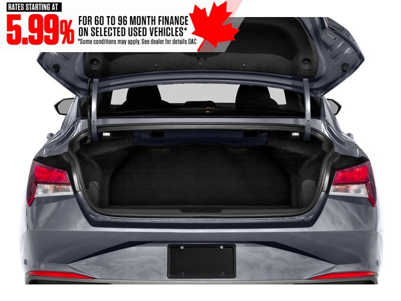 2022 Hyundai Elantra Preferred IVT Exterior Shot 4