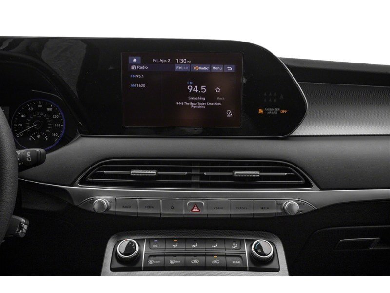 2021 Hyundai Palisade Essential 8-Passenger FWD Interior Shot 2