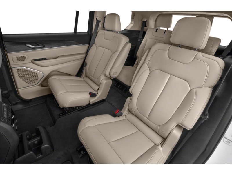 2021 Jeep Grand Cherokee L Summit 4x4 Interior Shot 5