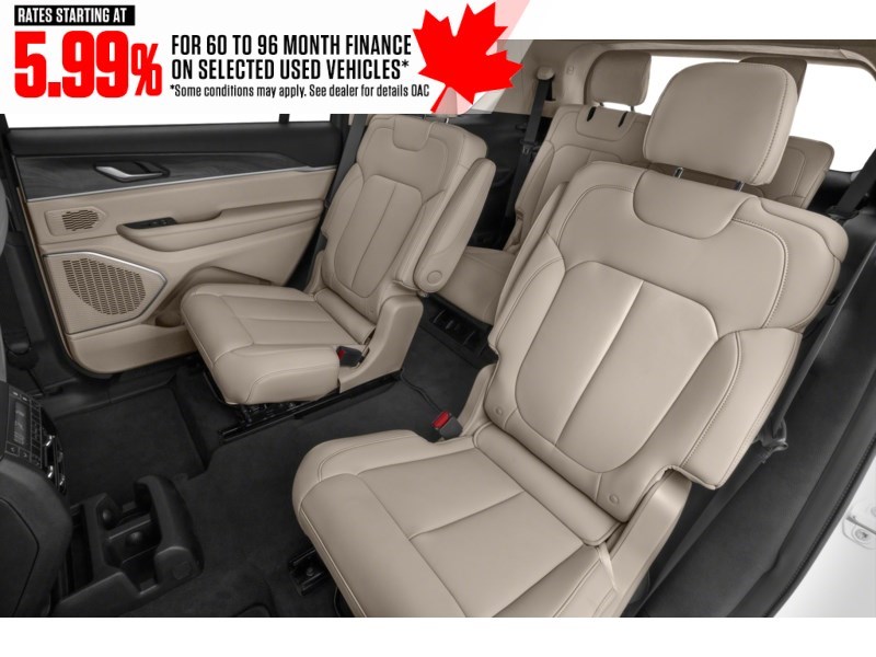 2021 Jeep Grand Cherokee L Limited 4x4 Interior Shot 5