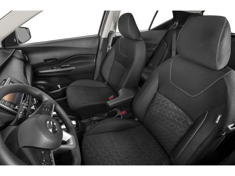 2021 Nissan Kicks S FWD Interior Shot 4