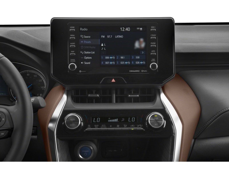 2022 Toyota Venza XLE AWD Interior Shot 2