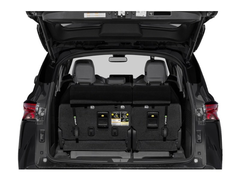 2024 Toyota Sienna XSE 7-Passenger AWD Exterior Shot 4