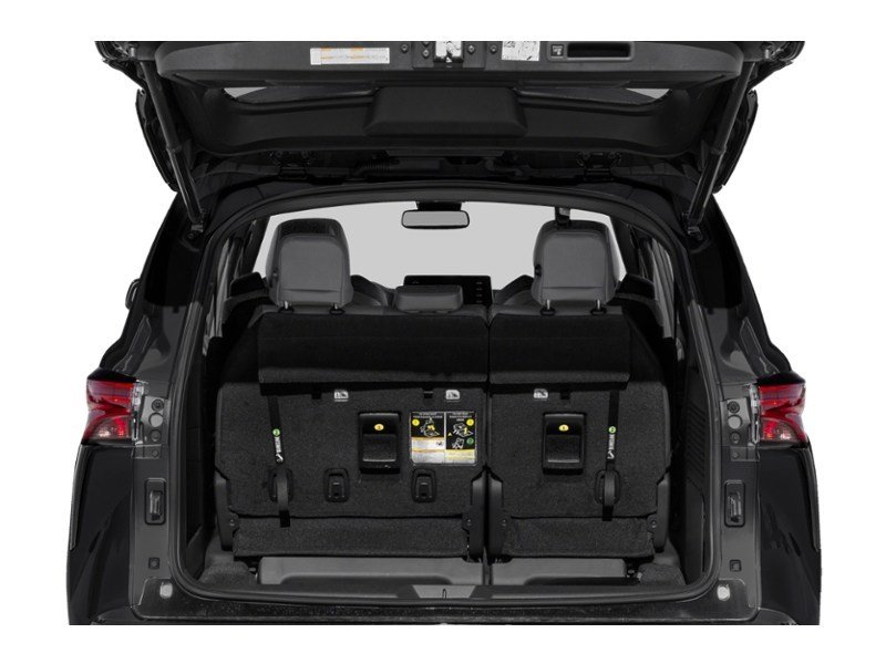 2024 Toyota Sienna XSE 7-Passenger AWD Exterior Shot 4