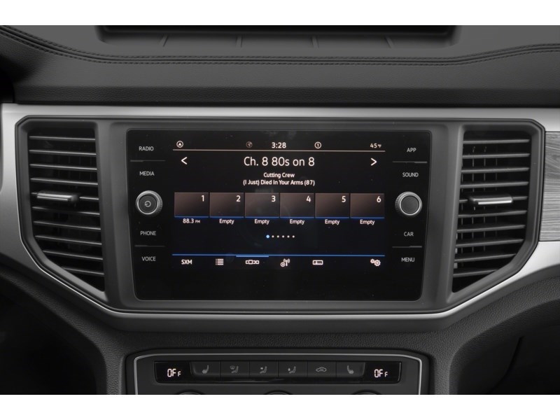 2020 Volkswagen Atlas Cross Sport Comfortline 2.0 TSI 4MOTION Interior Shot 2