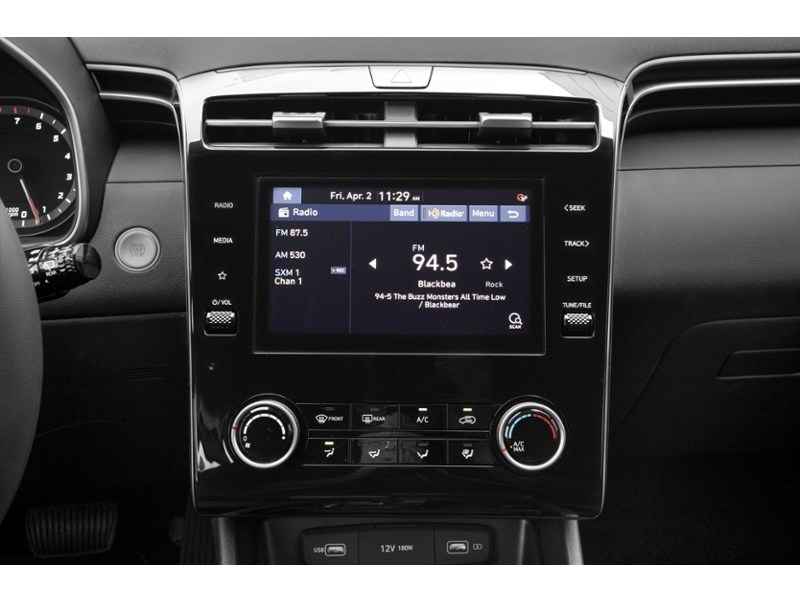 2022 Hyundai Tucson Preferred AWD Interior Shot 7