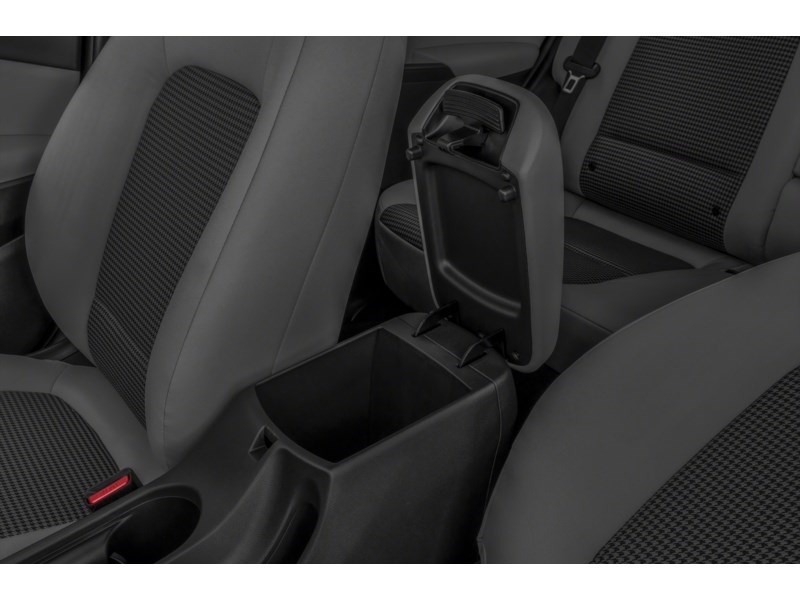 2022 Hyundai Kona 2.0L Essential AWD Interior Shot 7