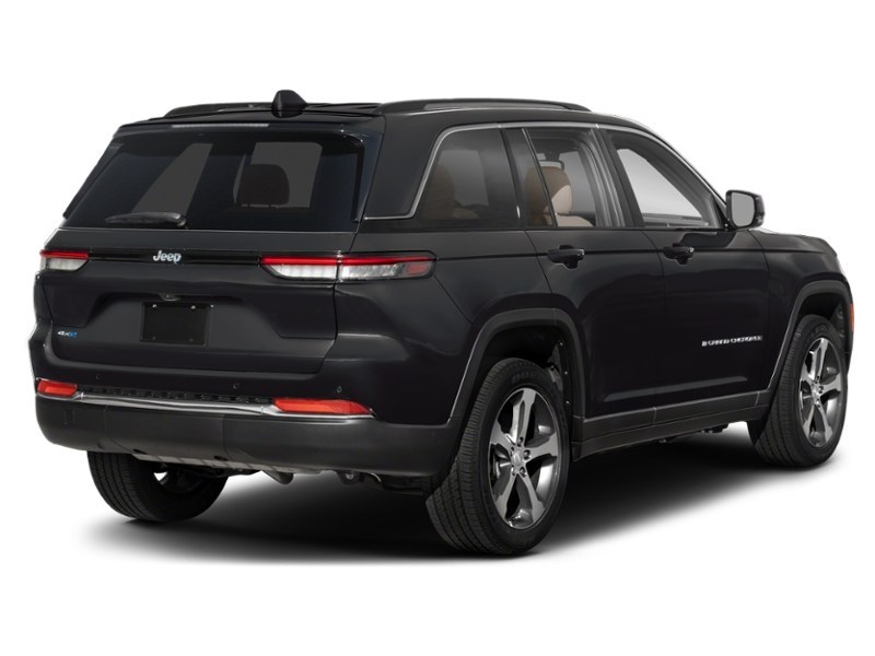 2022 Jeep Grand Cherokee 4xe Trailhawk 4x4 Exterior Shot 2