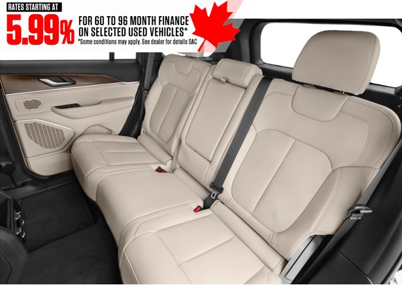 2023 Jeep Grand Cherokee 4xe 4x4 Interior Shot 5