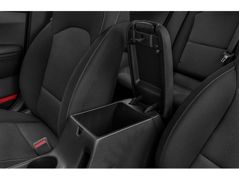 2023 Kia Forte LX IVT Interior Shot 7