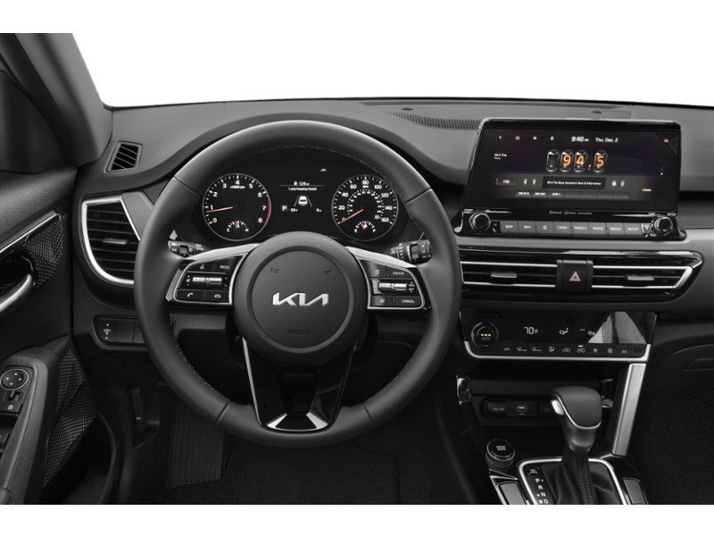 2023 Kia Seltos EX AWD Interior Shot 3
