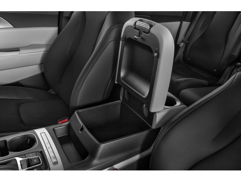 2024 Kia Carnival LX+ FWD Interior Shot 7
